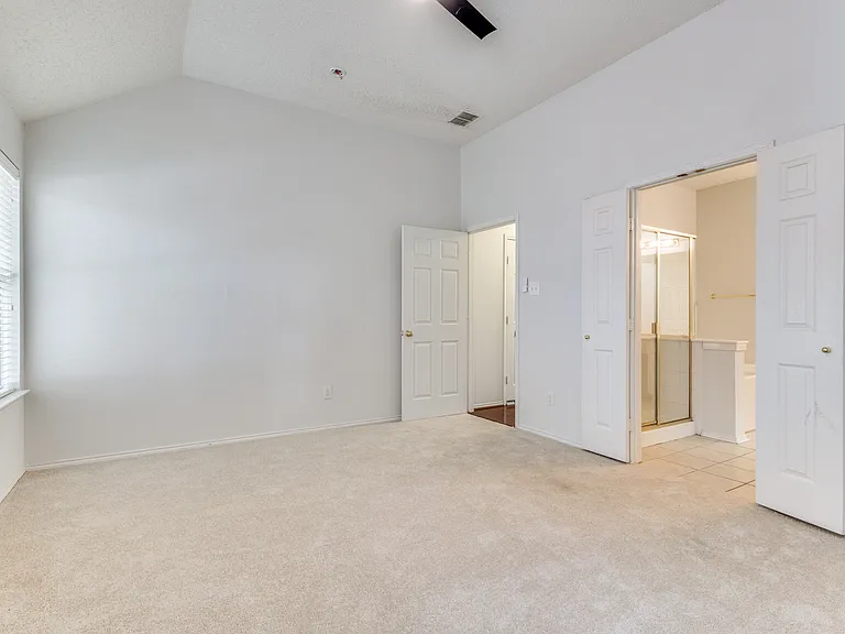 7046 Saint Augustine Dr — Photo 12
