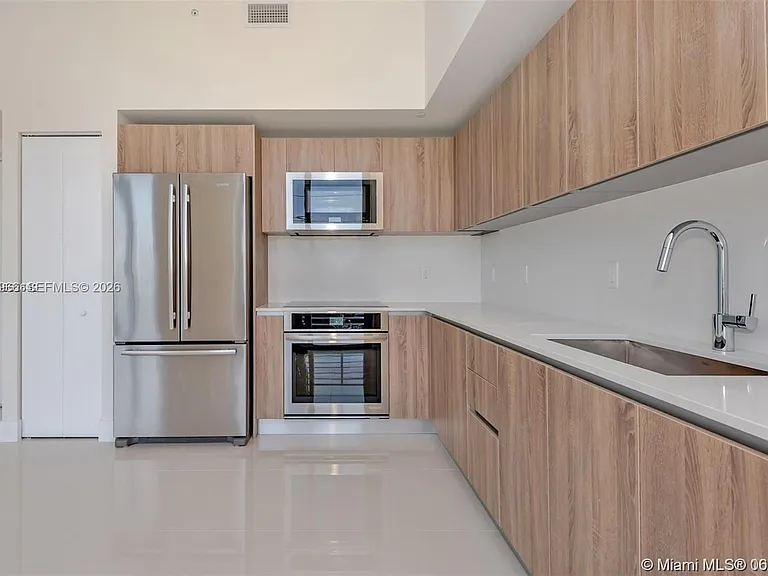 2960 NE 207th St #TS-102 — Photo 12