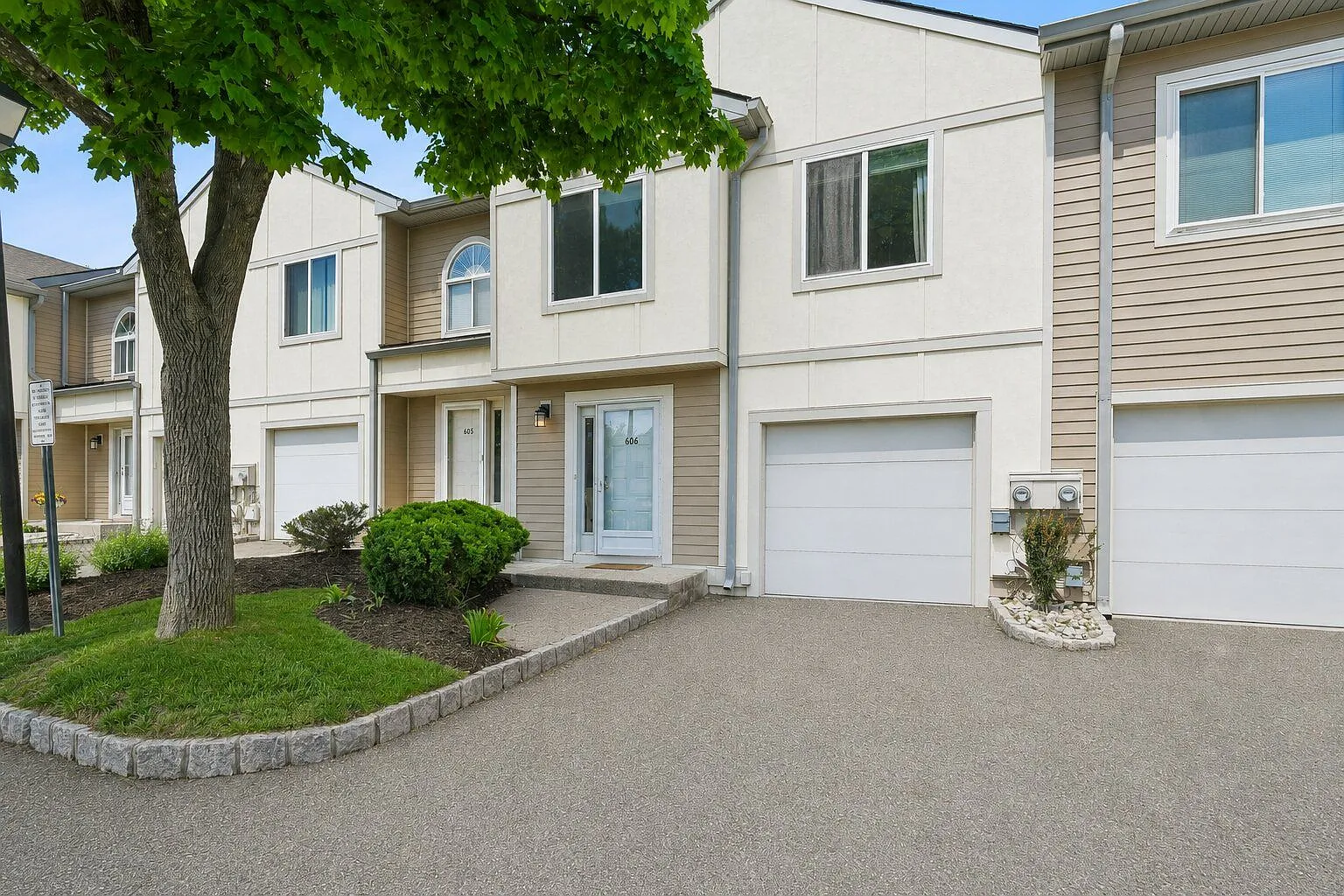 3 bed, 2.5 bath, $4,750 — Photo 1