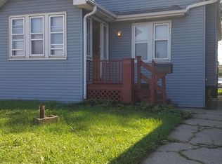 908 S 60th St, Milwaukee, WI 53214