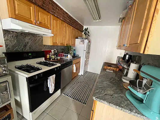 Rented by Voro, LLC | media 21