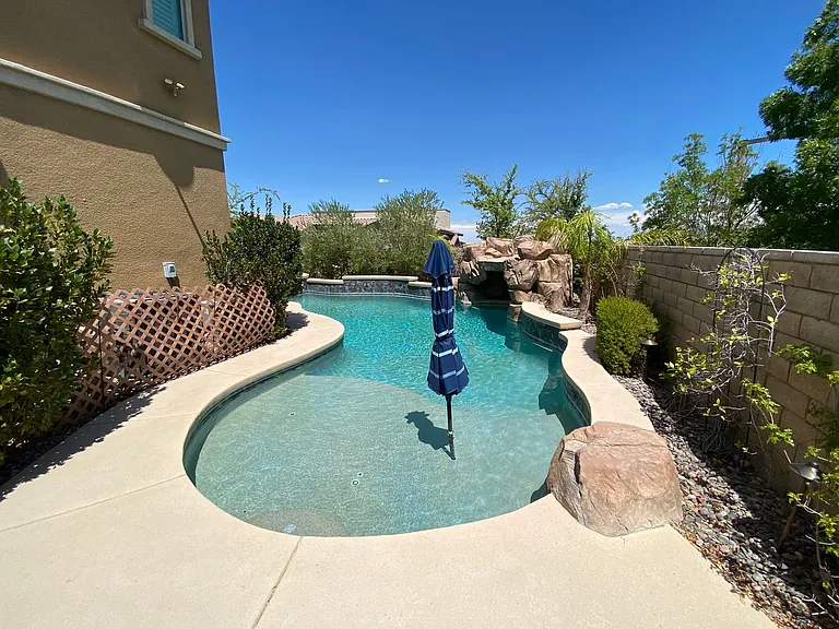 398 Pollino Peaks St — Photo 28