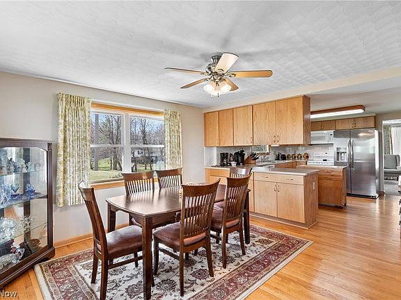 4th image of 1697 Mount Eaton Rd N