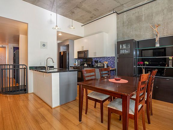 4th image of 1025 Island Ave Unit 204