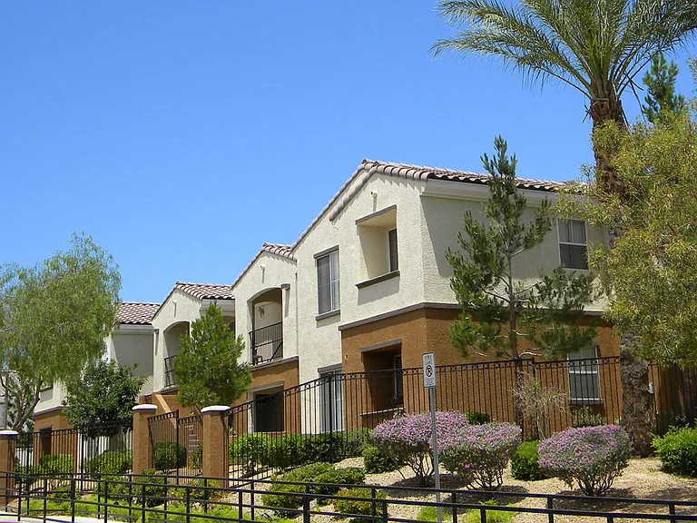 Vintage Desert Rose Senior Apartments | Affordable Apartments 55+ — Photo 3