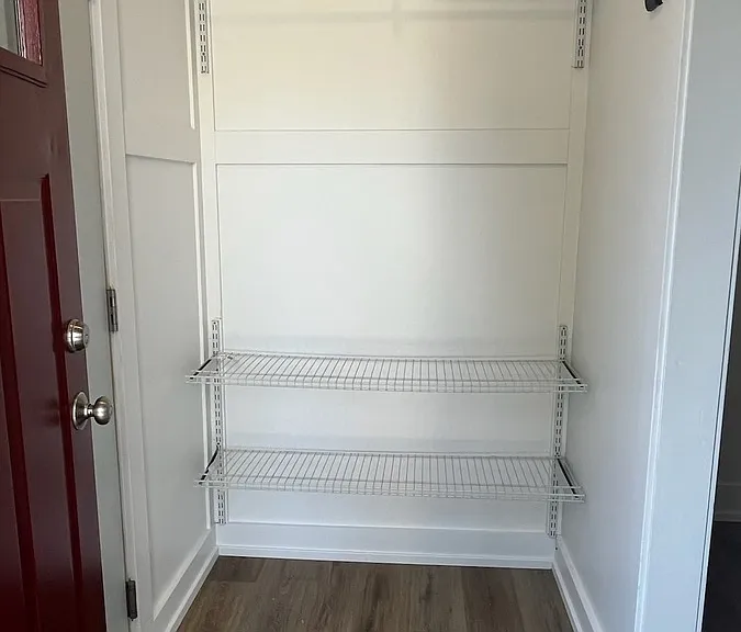 3228 Babylon Rd — Photo 2