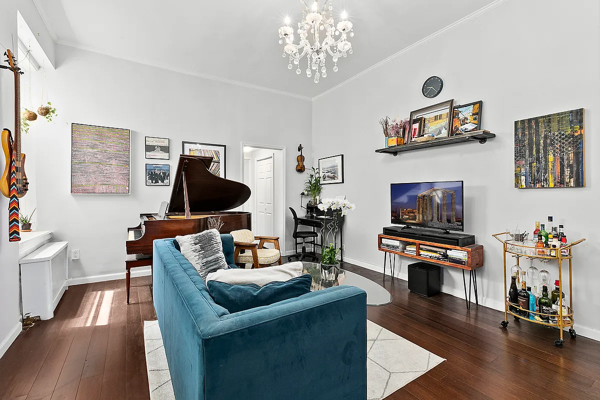 Building Photo - 61 Eastern Pkwy #1G