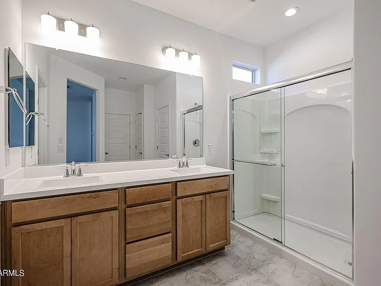 9028 W Georgia Ave — Photo 7