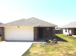 419 Glenwood St, Gainesville, TX 76240