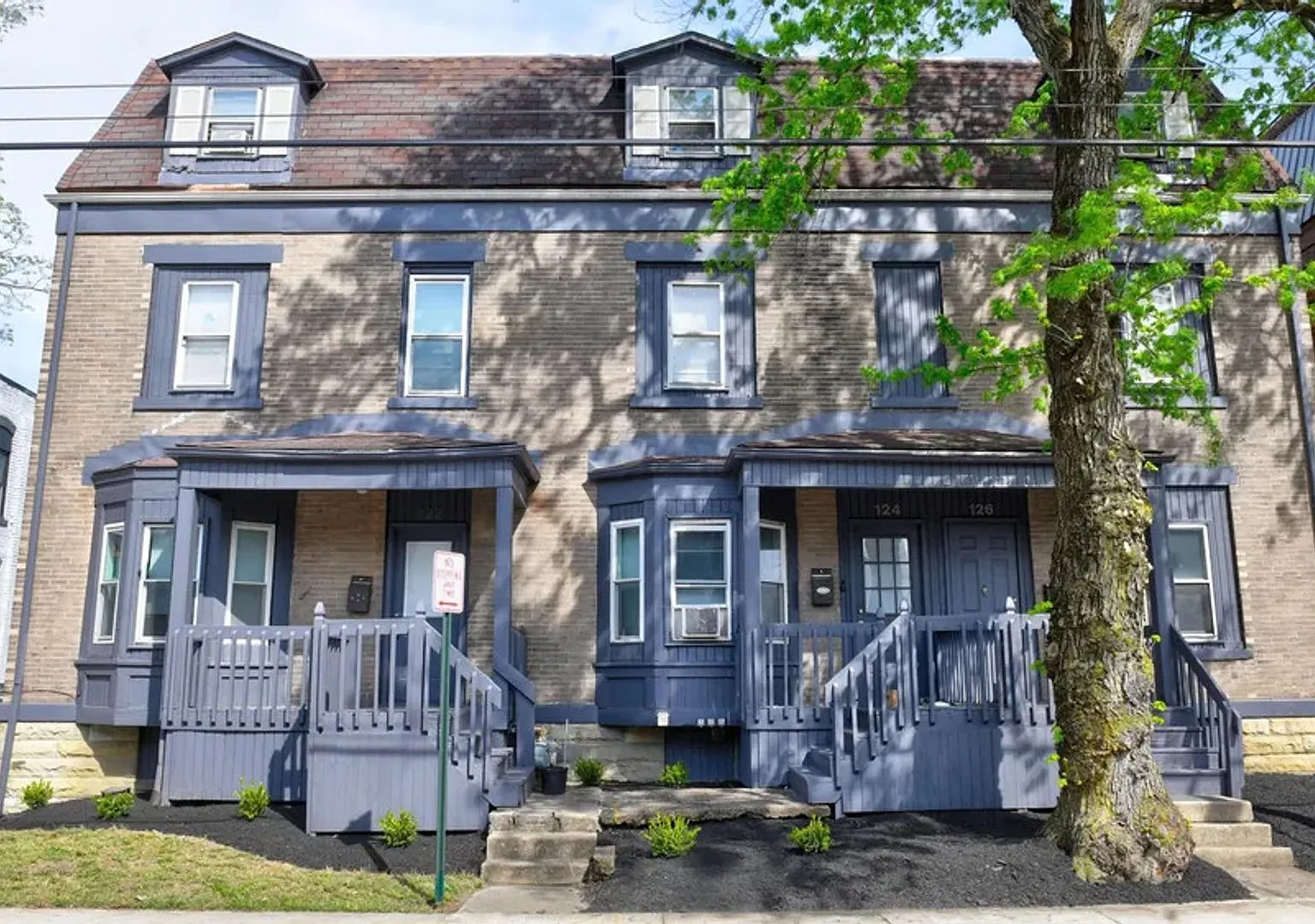 122-126 S Champion Ave — Photo 1