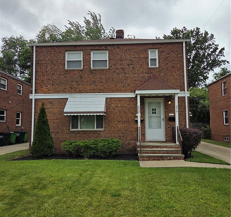 1st image of 472 E 222nd St