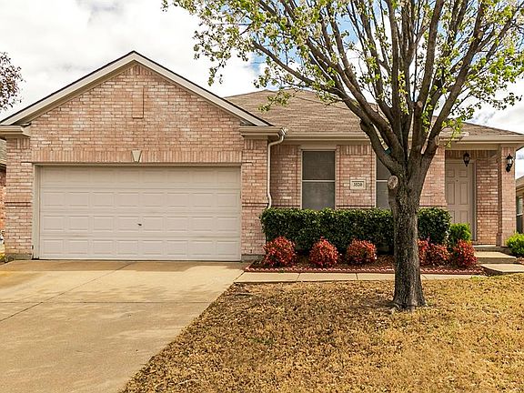2nd image of 3520 Lake Hill Ln
