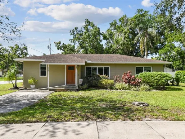 702 W Country Club Dr, Tampa, FL 33612