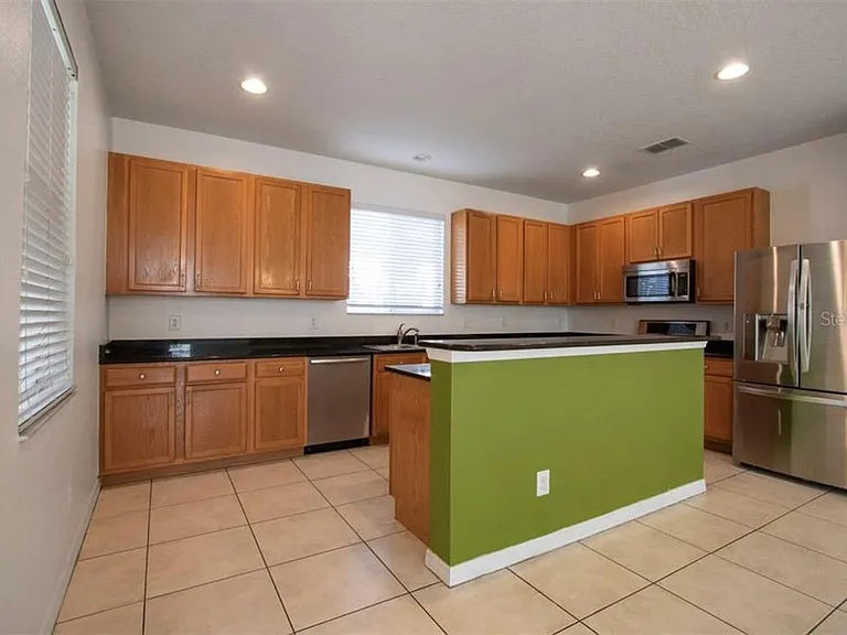 1412 Blackwater Pond Dr — Photo 7