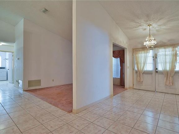 3rd image of 5185 Stratemeyer Dr