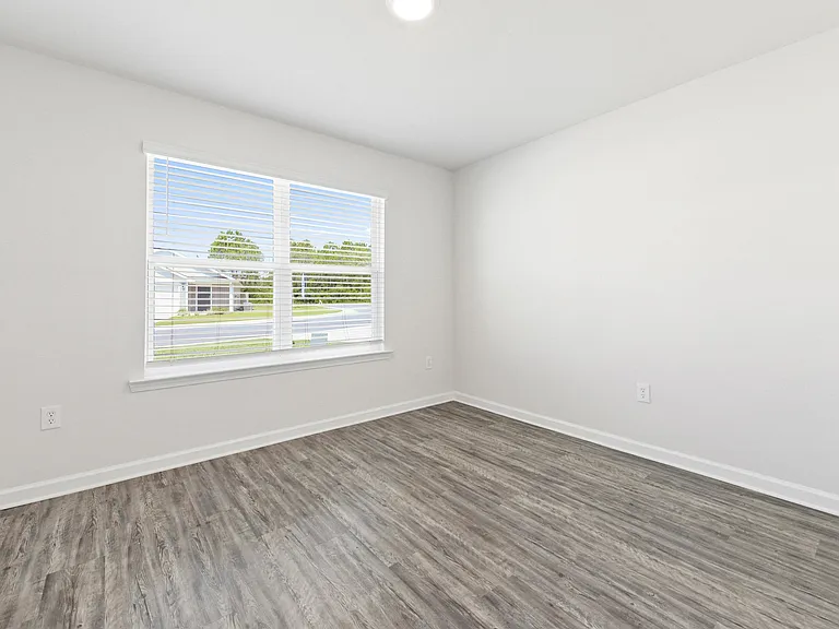 Emerald Lakes South — Photo 30