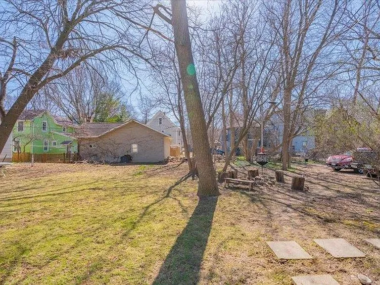 1145 Williamson St — Photo 18