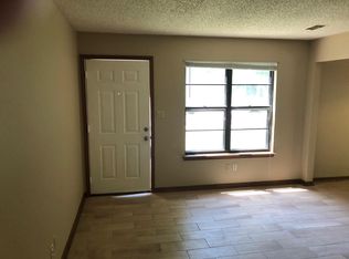 7800 N Camden Ave, Kansas City, MO 64151