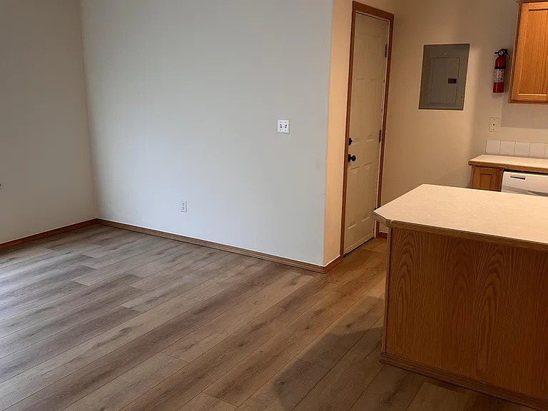 1310 S Skyline Dr #B — Photo 4