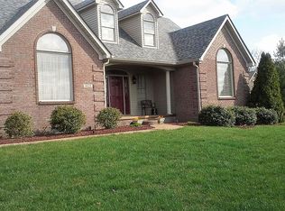 1025 Meadow Ridge Dr, Richmond, KY 40475