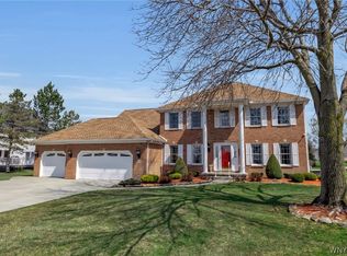 6340 Cloverleaf Cir, East Amherst, NY