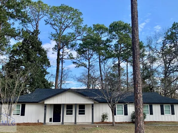 202 Cherokee Trl, Hinesville, GA 31313