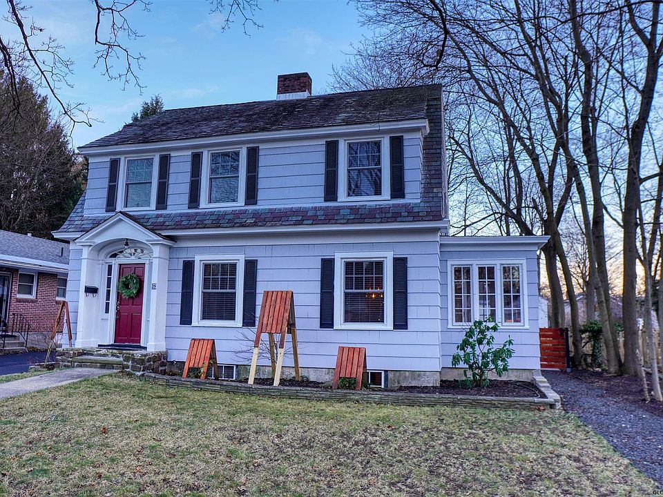 1st image of 39 Webster Ave