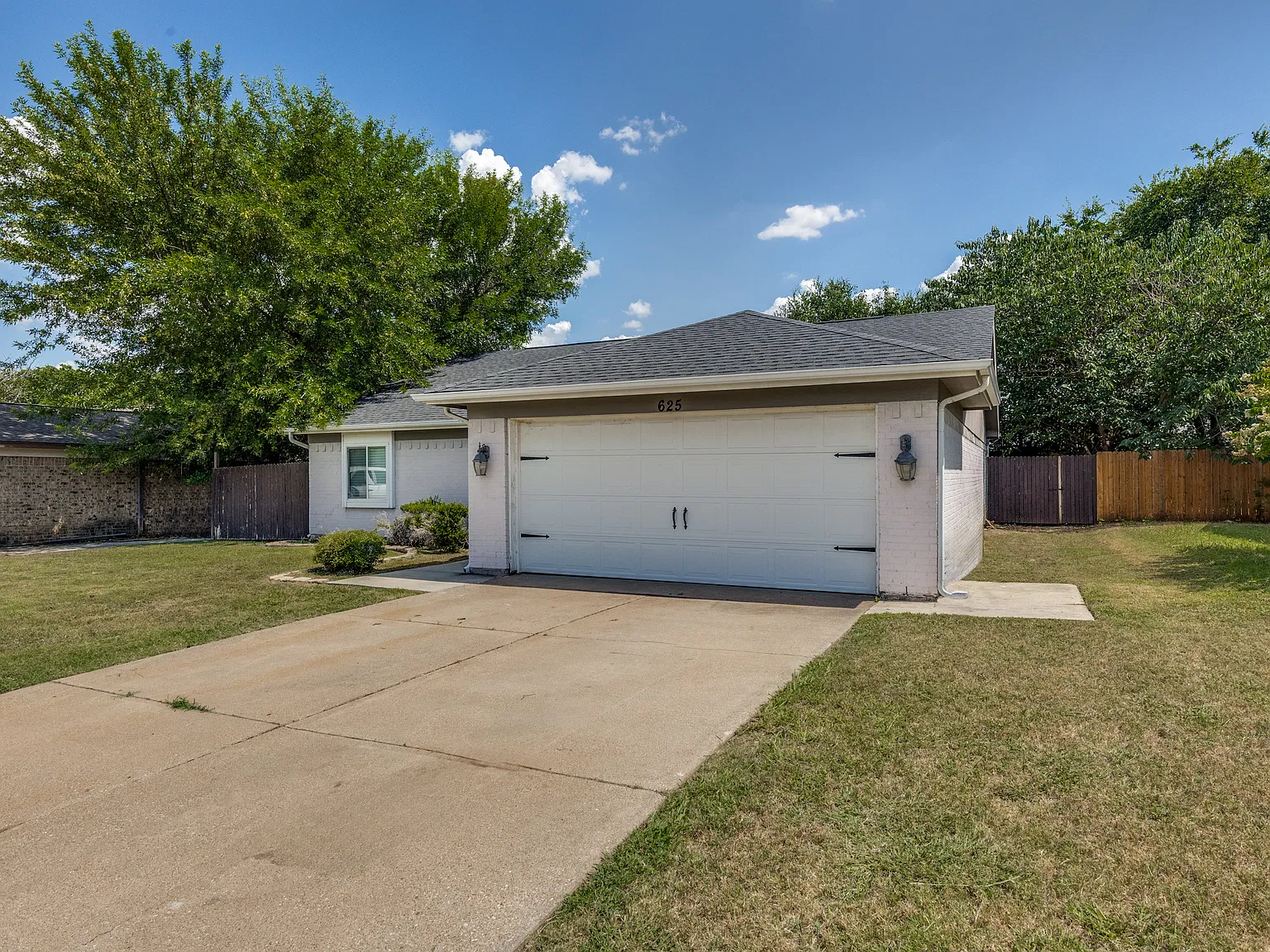 3 bed, 1509 sqft, $2,000 — Photo 3