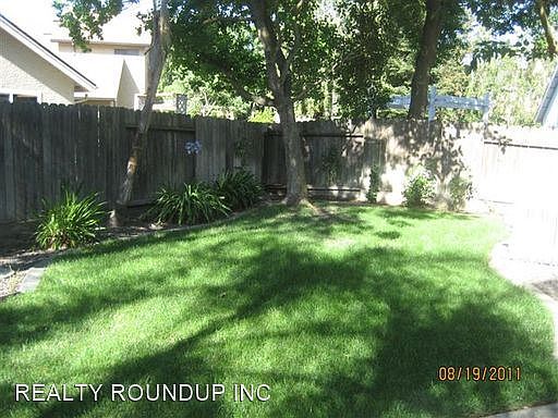 2nd image of 9312 Soaring Oaks Dr