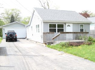 307 N Lily Lake Rd, McHenry, IL 60051