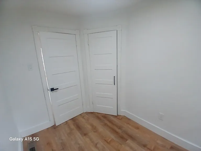 537 E Mayland St — Photo 10