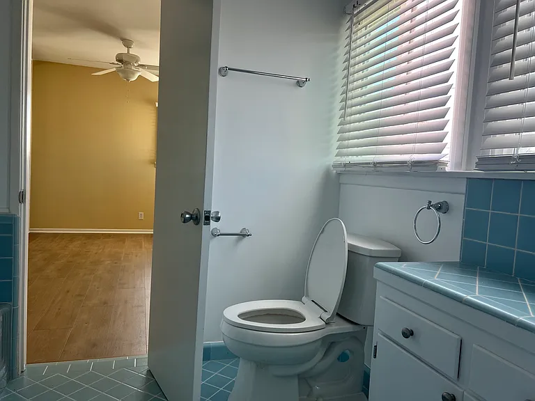 5620 E Ocean Blvd — Photo 16