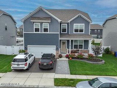 55 Holloway Avenue, Manahawkin, NJ, 08050