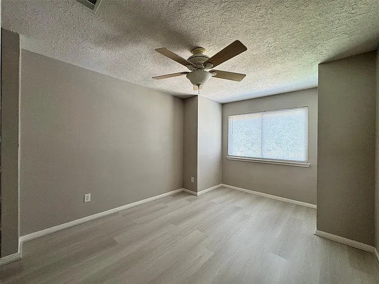 3406 Swift Creek Ct — Photo 26