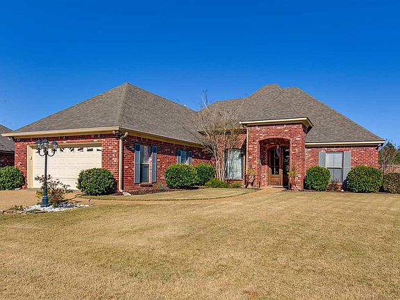 3rd image of 806 Cottonridge Dr