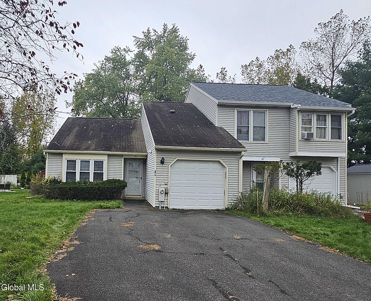 2nd image of 45 Carriage Road