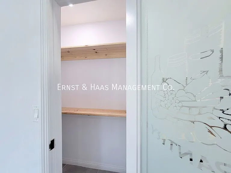5019 Ashworth St — Photo 13