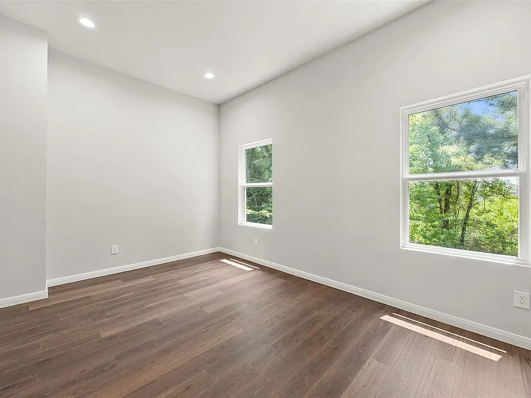 4933 Dalhart Dr — Photo 25