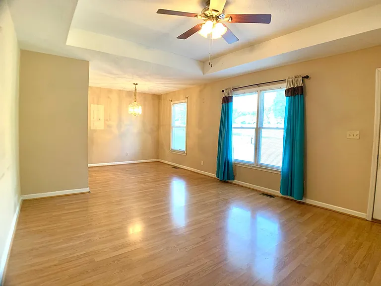 763 Princeton Cir — Photo 5