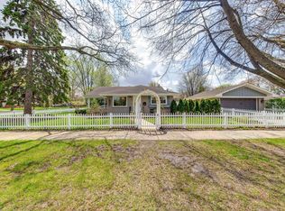 2115 E Miner St, Arlington Heights, IL 60004