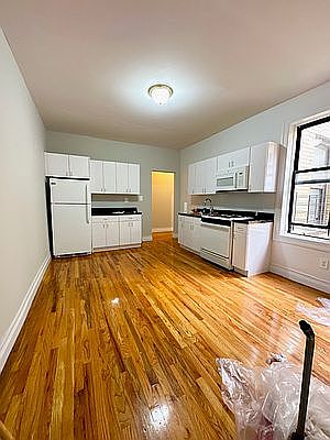 1st image of 605 E 16th St APT 3