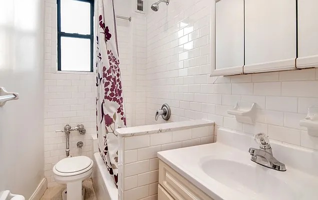 Rented by Compass | media 18