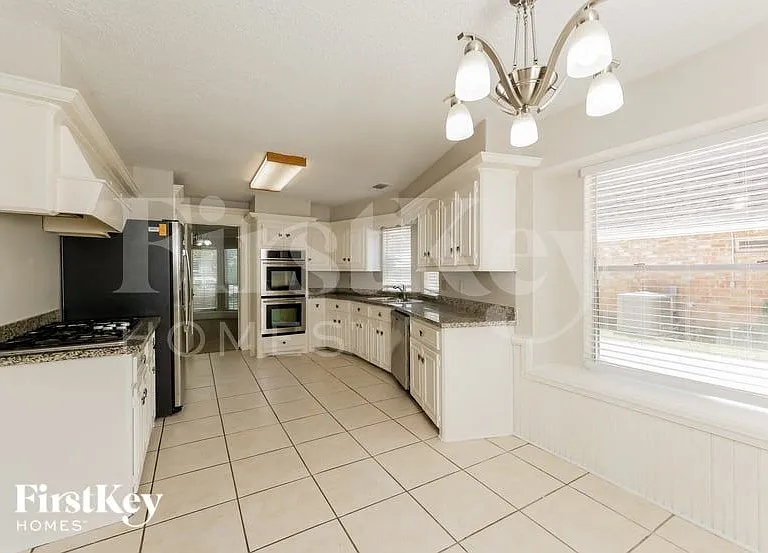 8334 Burwood Park Dr — Photo 7