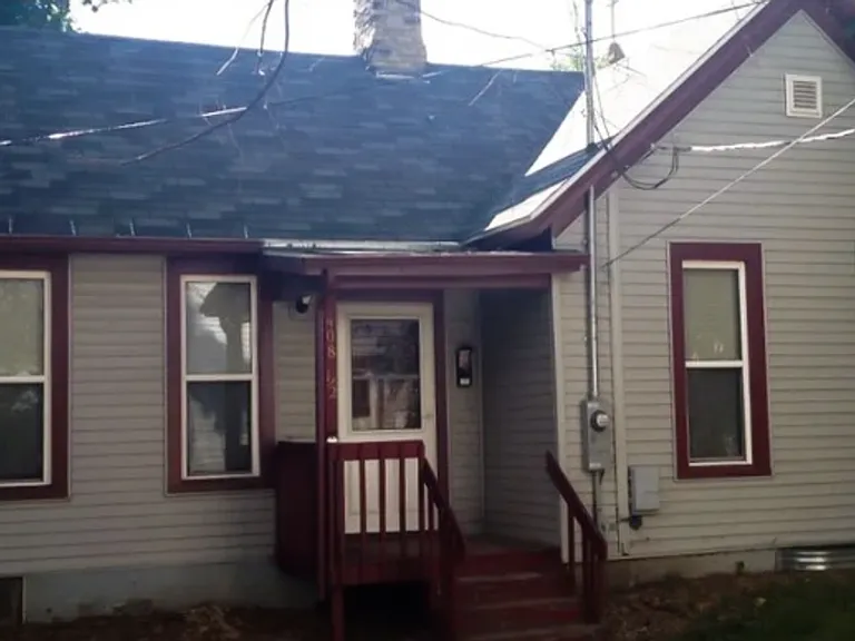 408 S Mills St — Photo 6
