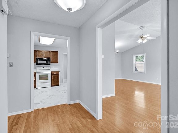 3rd image of 126 Little Forest Ln