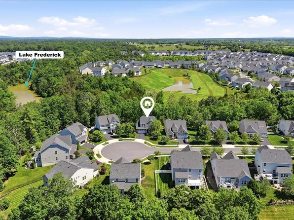 134 Atlantis Ln, Lake Frederick, VA 22630