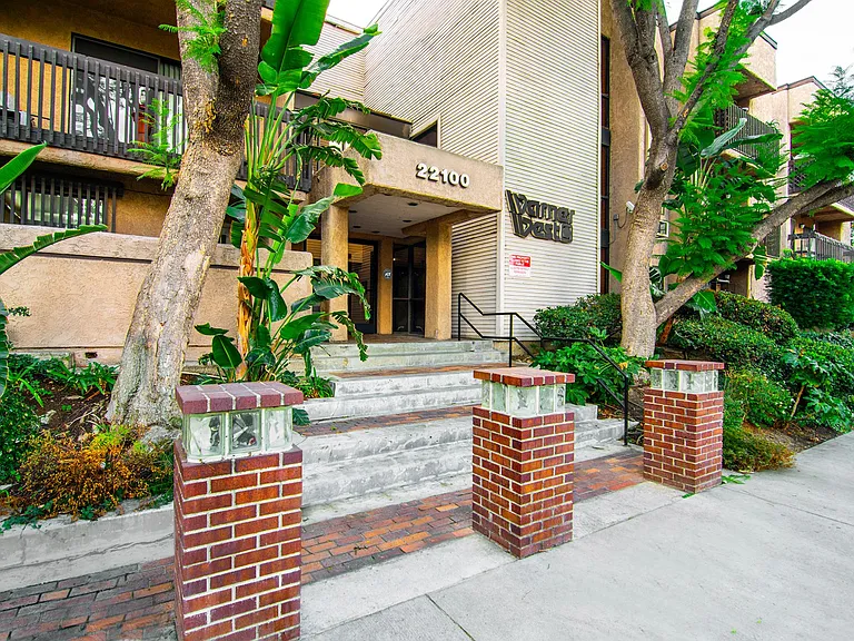 22100 Burbank Blvd #259G — Photo 15