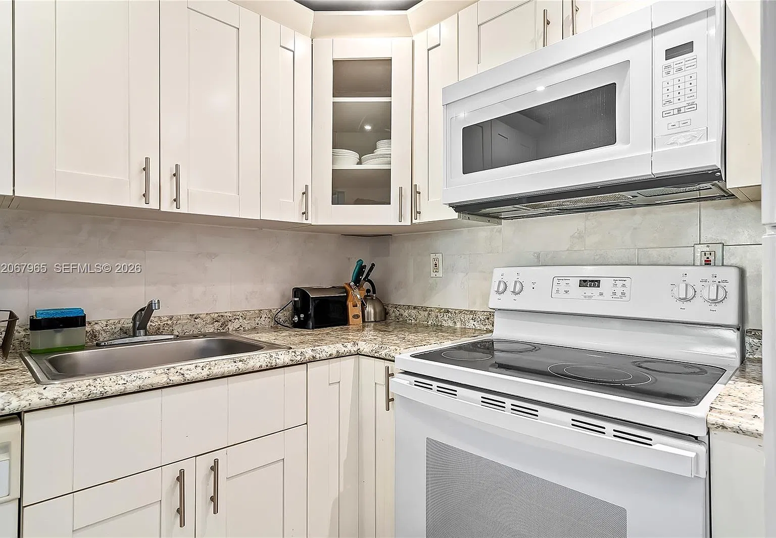 Avila South Condo — Photo 1