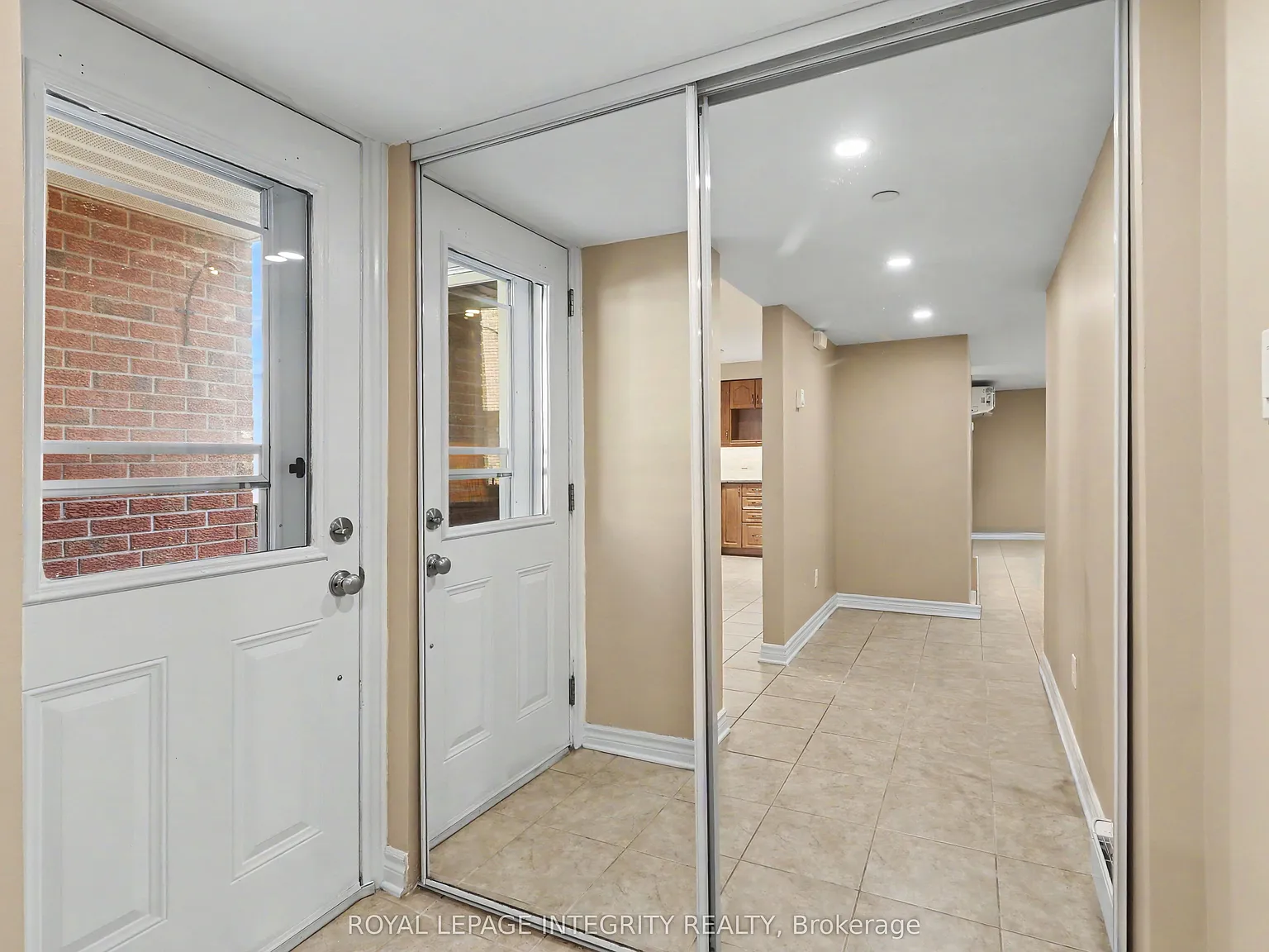 3 bed, $2,595 — Photo 4
