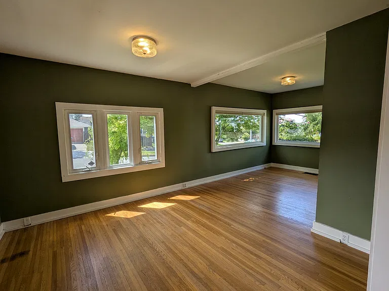 2913 N Alder St — Photo 5